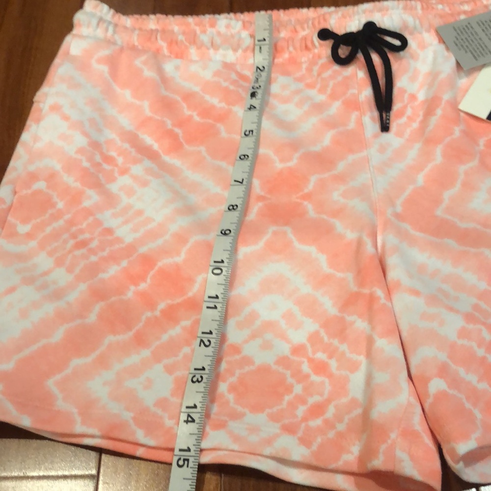 Brand🆕💖🔥💖 DKNY sports shorts. - Picture 8 of 10